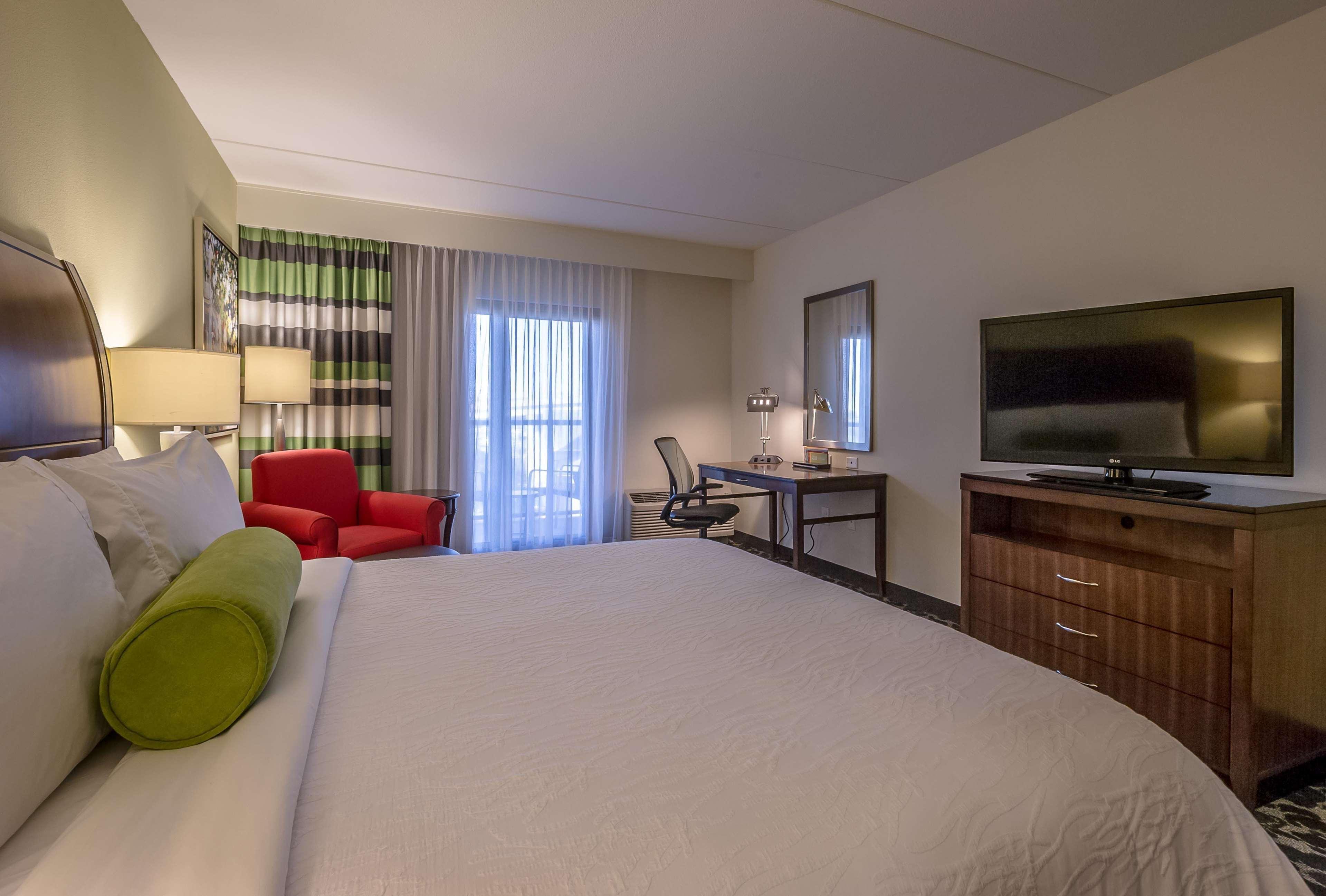 Hilton Garden Inn Charleston Waterfront/Downtown Exteriör bild