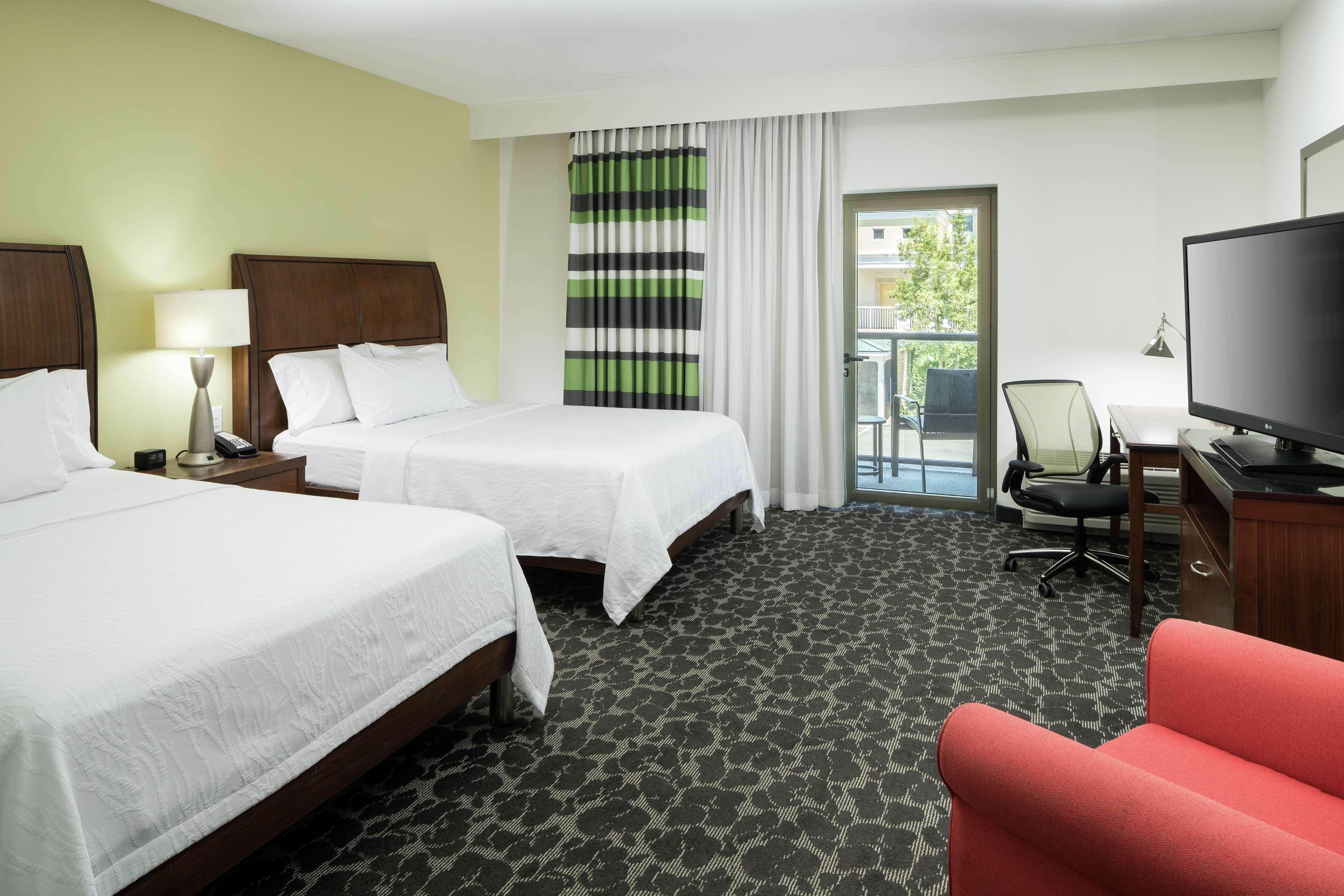 Hilton Garden Inn Charleston Waterfront/Downtown Exteriör bild